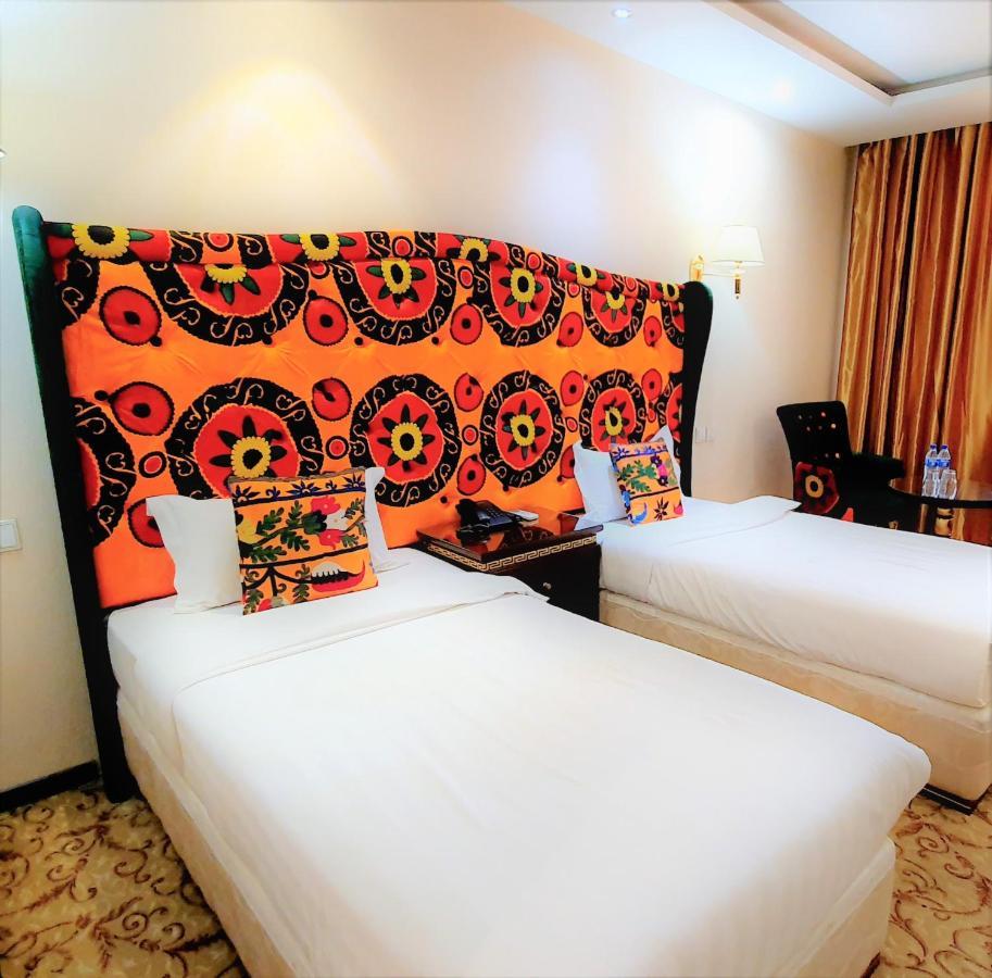 Emirhan Hotel Samarkand Exterior photo