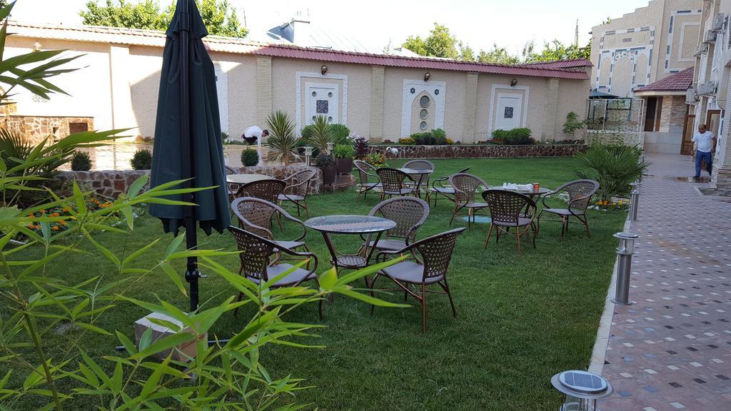 Emirhan Hotel Samarkand Exterior photo